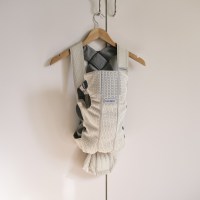 Little Pea BabyBjorn Μάρσιπος Mini 3d Mesh Cream_Lifestyle